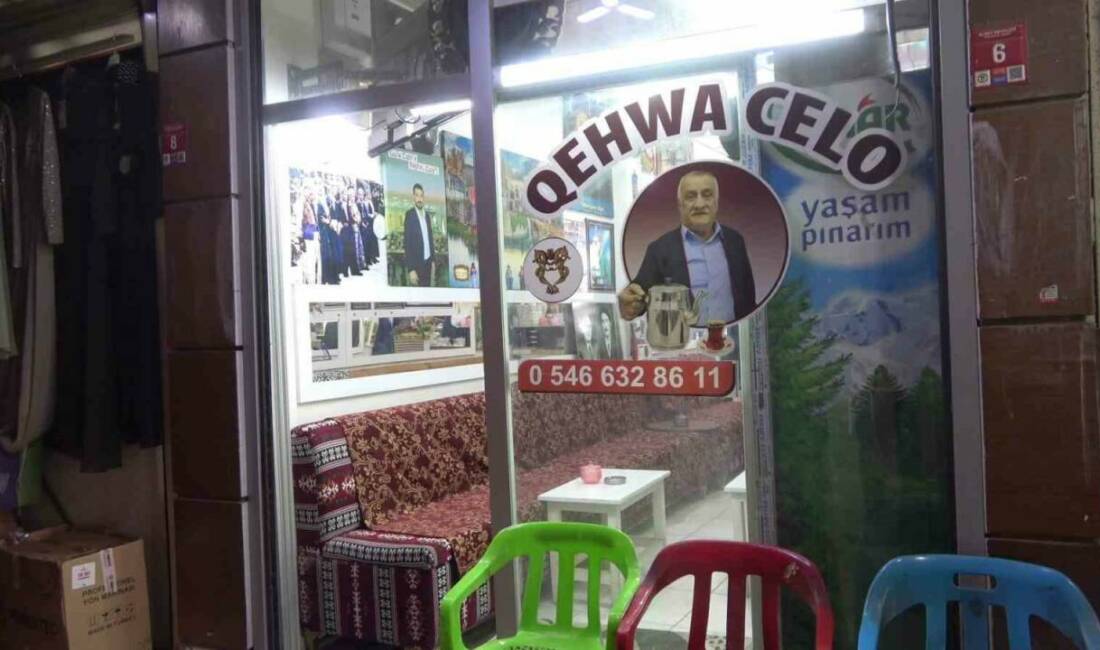 Şırnak’ta çayın başında geçen bir ömür Cizre'nin sembol çay ustası Celal Çazım, 67 yıldır kahvecilik mesleğini