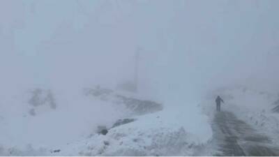 Şırnak'ta yüksek kesimlerde kar kalınlığı 20 santimetreyi aşarak yer yer