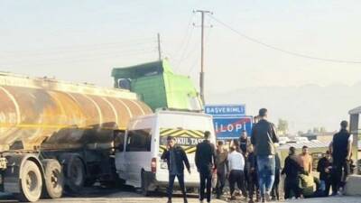 Silopi ilçesinde okul servisi ile tankerin çarpışması sonucu 13'ü öğrenci