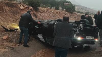 Şırnak-Cizre karayolunda meydana gelen bir kazada yağış sonrası kayganlaşan zeminde