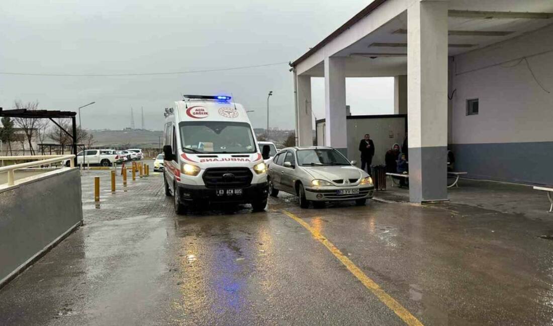 Siverek’te Otomobil ile Traktör Çarpıştı: 5 Yaralı Şanlıurfa'nın Siverek ilçesine bağlı Çavuşlu Mahallesi yakınlarında otomobil ile traktörün