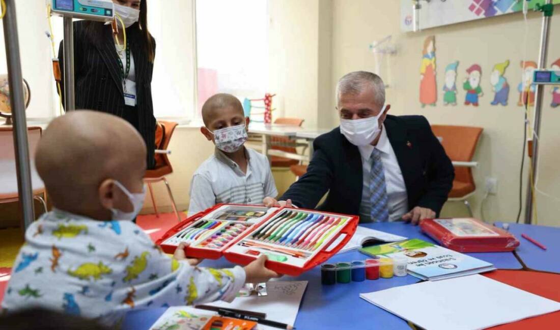 Şahinbey Belediye Başkanı Mehmet Tahmazoğlu, Gaziantep Üniversitesi Onkoloji Hastanesi’nde tedavi