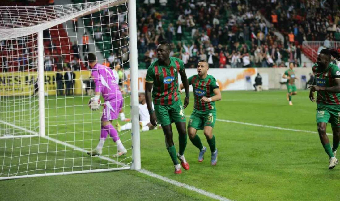 Trendyol 1. Lig: Amed Sportif Faaliyetler: 2 – Hatayspor: 1 Amed Sportif Faaliyetler, evinde Hatayspor'u 2-1 mağlup ederek 3 puanı
