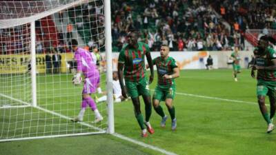 Amed Sportif Faaliyetler, evinde Hatayspor'u 2-1 mağlup ederek 3 puanı
