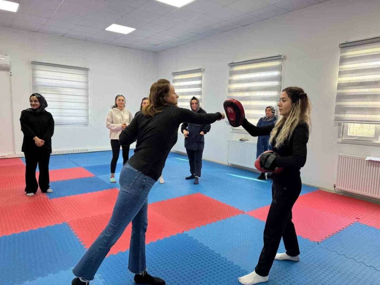 Diyarbakır Büyükşehir Belediyesi, 25 Kasım Kadına Yönelik Şiddetle Mücadele Günü