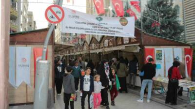 Şırnak'ın Cizre ilçesinde düzenlenen Kitap Fuarı, ilçeye büyük bir katkı