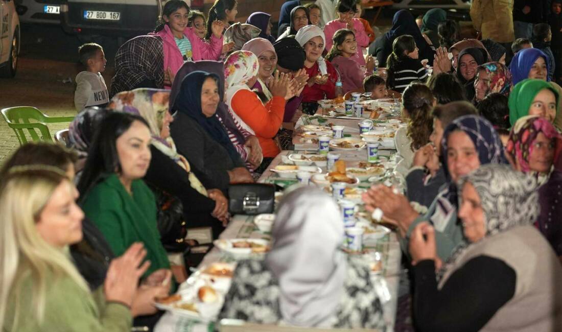 Şehitkamil Belediye Başkanı Umut Yılmaz, Kozluyazı Mahallesi'nde vatandaşlar ve mahalle