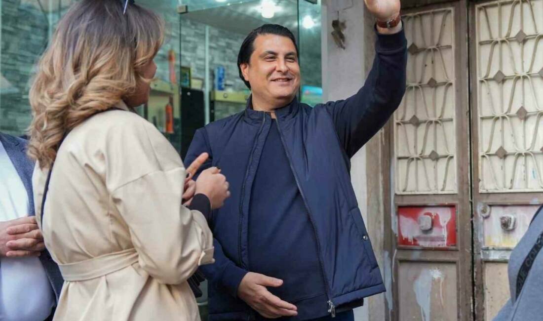 Şehitkamil Belediye Başkanı Umut Yılmaz, Karşıyaka Mahallesi'nde esnaf ve vatandaşlarla