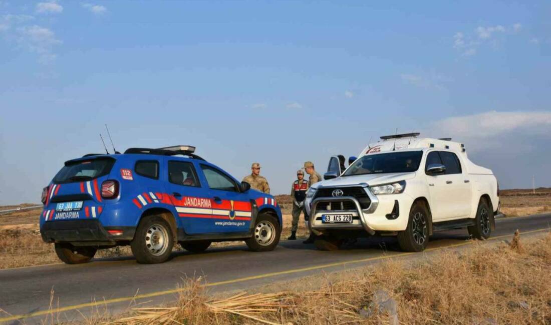 Yol kenarında silahla vurulmuş erkek cesedi bulundu Siverek ilçesinde yol kenarında silahla vurularak öldürülen bir erkek cesedi