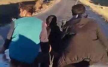 Kocaköy ilçesinde meydana gelen kazada, seyir halindeki araçlarını çekmek isteyen