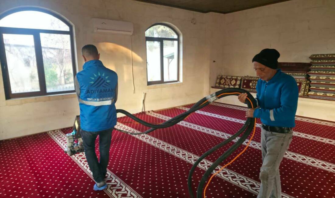 Adıyaman Belediyesi, Hacı Efendi Türbesi’nin mescidinde kapsamlı bir temizlik çalışması