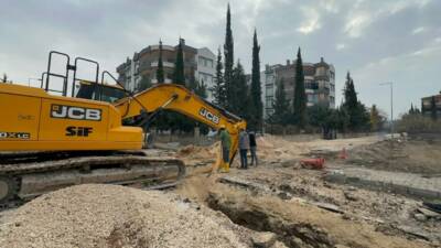 Adıyaman Belediyesi, kent genelinde altyapı, üstyapı ve çevre düzenleme çalışmalarını