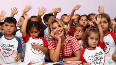 Gülben Ergen’in kurucusu ve başkanı olduğu Çocuklar Gülsün Diye Derneği,