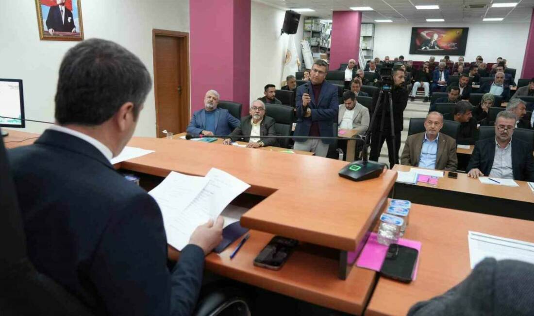 Adıyaman Belediyesi Aralık ayı meclis toplantısı yapıldı Adıyaman Belediyesi'nin Aralık Ayı Olağan Meclis Toplantısı'nda, toplam 17 gündem