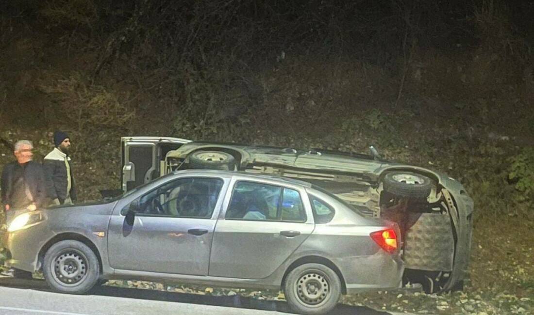 Adıyaman’da kayganlaşan yolda kontrolden çıkan bir otomobil şarampole devrildi.
