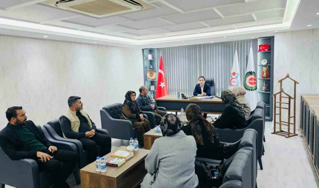 Diyarbakır’ın Dicle İlçe Devlet Hastanesinde çalışan kadınlar, HAK-İŞ İl Başkanı