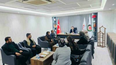 Diyarbakır’ın Dicle İlçe Devlet Hastanesinde çalışan kadınlar, HAK-İŞ İl Başkanı