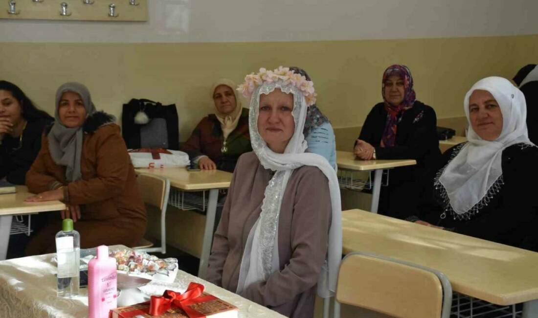 Alman kadın, Kur’an-ı Kerim’den etkilenip Müslüman oldu Almanya uyruklu Mıchaela Ingrıd Scheıthauer, Gaziantep’te Kur’an-ı Kerim’den etkilenerek Müslüman