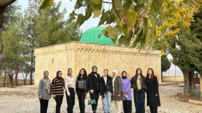 Gaziantep'in Araban ilçesinde bulunan Gençlik Merkezi personeli ve KYK öğrencileri,