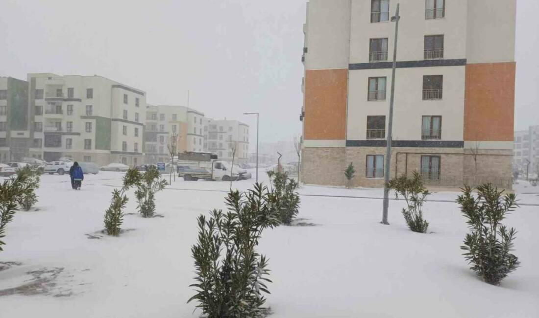 Gaziantep’in Araban ilçesinde kuraklık korkusu yaşayan çiftçiler, 2 gündür aralıklarla