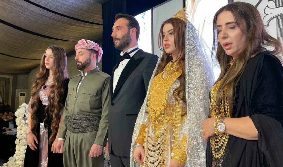 Şanlıurfa’da gerçekleştirilen bir aşiret düğününde, Kuzey Iraklı avukat geline kilolarca