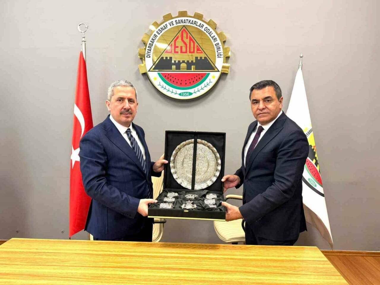 Ticaret Bakan Yardımcısı Mahmut Gürcan, DESOB Başkanı Alican Ebedinoğlu ile