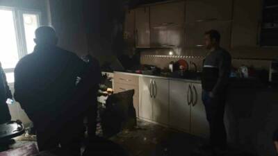 Batman'da GAP Mahallesi'nde bir evde çıkan yangın, itfaiye ekiplerinin müdahalesiyle