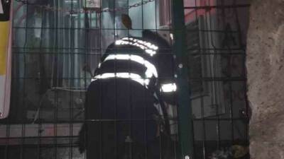 Çamlıtepe Mahallesi'ndeki bir elektrik trafosunda çıkan yangın, ekipler tarafından hızlı