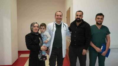 Batman Eğitim ve Araştırma Hastanesi'ne 3 adet mıknatıs yutma şikayetiyle