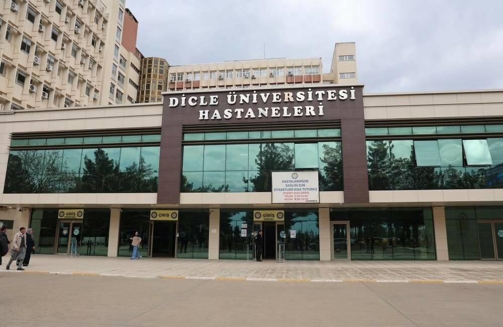 Diyarbakır Dicle Üniversitesi Hastanesinde görevliyken hastalardan bıçak parası aldığı ortaya