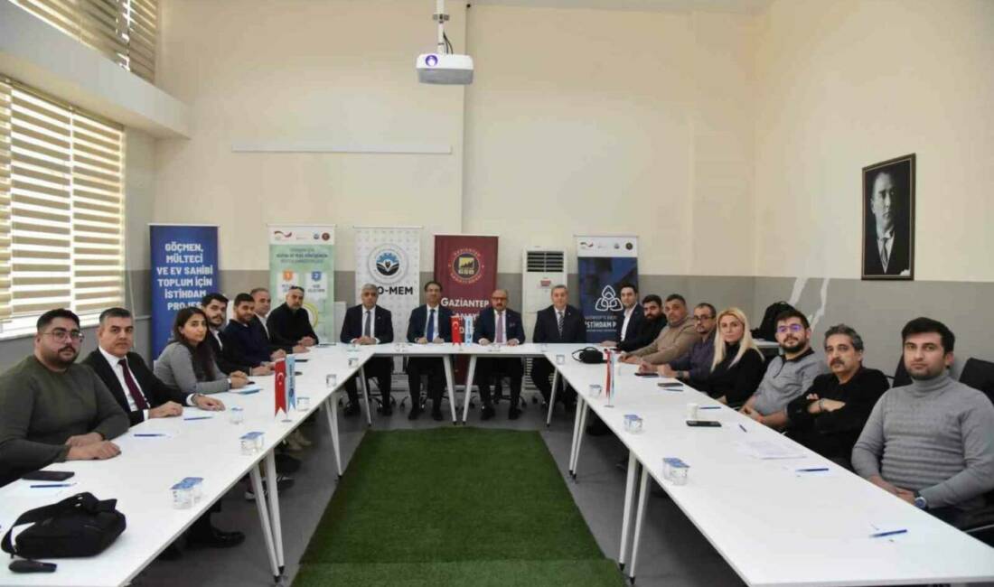 Gaziantep Sanayi Odası Mesleki Eğitim Merkezi’nde düzenlenen "Bölgesel Dijital Dönüşüm