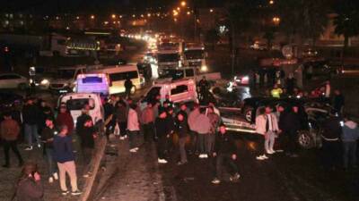 Cizre'de yaşanan vinç kazasında 6 aracın hurdaya dönmesiyle sonuçlanan olay,