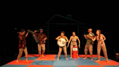 Diyarbakır Büyükşehir Belediyesi Şehir Tiyatrosu için stajyer oyuncu ve sahne