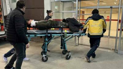 Adıyaman’da kontrolden çıkan motosikletin devrilmesi sonucu sürücü yaralandı.