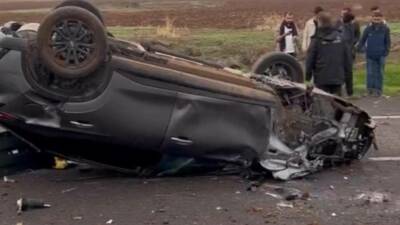 Diyarbakır'ın Bağlar ilçesinde otomobilin takla atması sonucu sürücü yaralandı. Olay