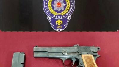 Gaziantep’te bir düğün merasiminde havaya ateş açtığı tespit edilen şahıs,