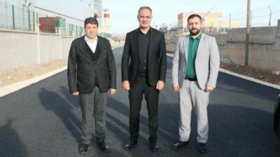 Eyyübiye Belediye Başkanı Mehmet Kuş, Akçamescit Mahallesi'nde fabrika yolları olarak