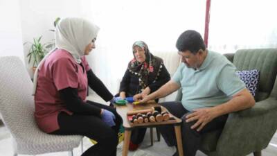 Gaziantep Büyükşehir Belediyesi, Evde Sağlık Hizmetleri Birimi aracılığıyla yürüttüğü evde