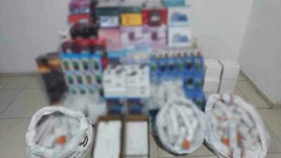 Gaziantep'te gümrük kaçağı elektronik eşya ele geçirildi ve bir şüpheli