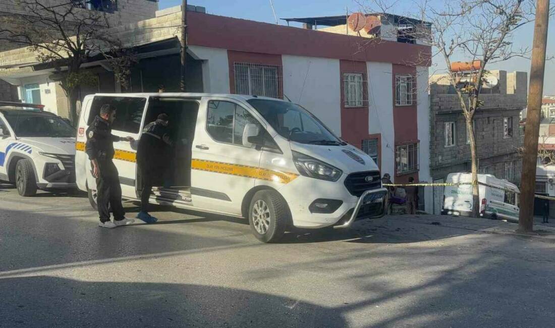 Gaziantep'te bir adam eski eşini bıçaklayarak öldürdü, ardından kendisini de