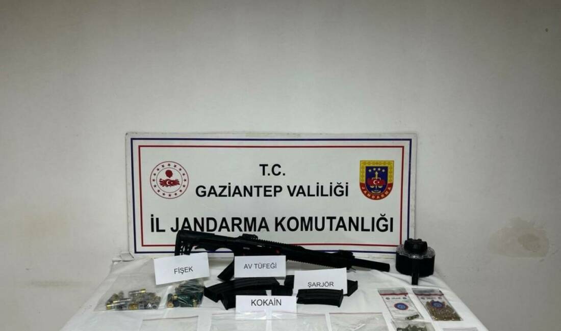 Jandarmadan organize suç örgütü operasyonu: 3 şahıs tutuklandı Gaziantep'te jandarma ekipleri tarafından organize suç örgütüne yönelik gerçekleştirilen operasyonda