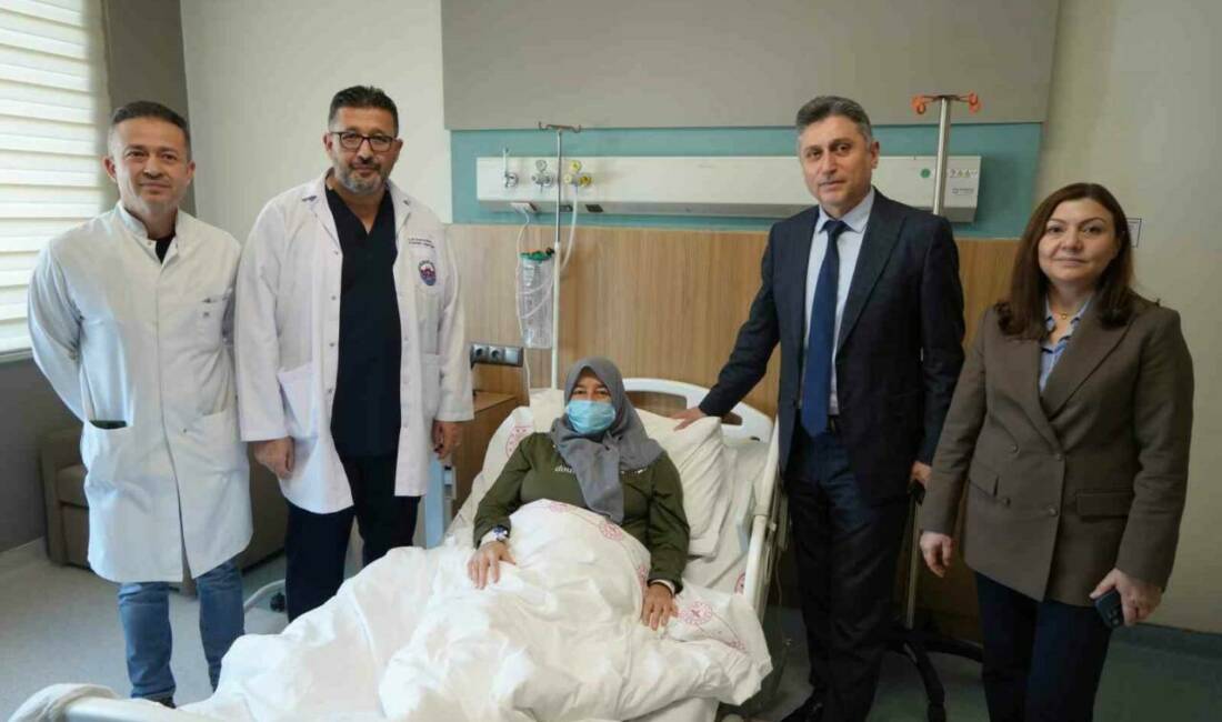 Gaziantep Şehir Hastanesi'nde 15 yıldır böbrek rahatsızlığıyla mücadele eden Arzu