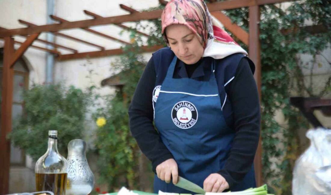 Gaziantep'te kış mevsimiyle birlikte tüketimi artan şiveydiz yemeği, içerdiği soğan