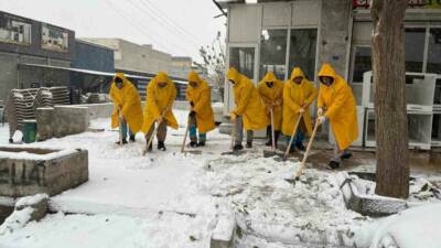 Haliliye Belediyesi ekipleri kent genelinde son günlerde etkisini artıran kar