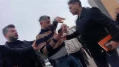 İnternet Gazetecileri Cemiyeti Başkanı Mehmet Cihan Akbilek, Adıyaman'da bir polis