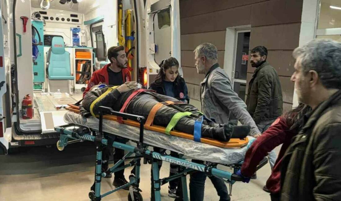 Adıyaman'ın Gözebaşı Köyü yakınlarında meydana gelen trafik kazasında 2 kişi