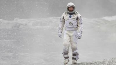 Christopher Nolan’ın 2014 yapımı Interstellar (Yıldızlararası) filmi, yalnızca bir bilim
