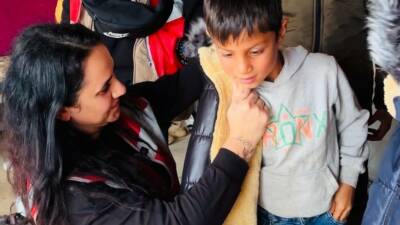 İstanbul’dan kilometrelerce yolu aşıp Şanlıurfa’nın Ceylanpınar ilçesine gelen bir grup