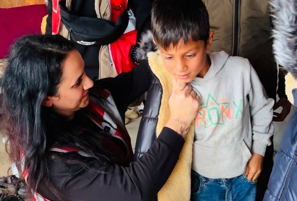 İstanbul’dan kilometrelerce yolu aşıp Şanlıurfa’nın Ceylanpınar ilçesine gelen bir grup