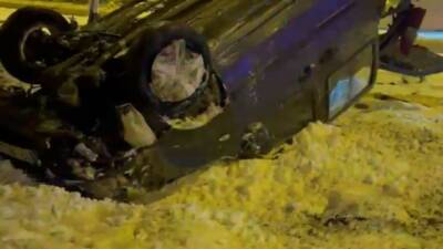 Batman’da yoğun kar yağışı ve buzlanma nedeniyle meydana gelen trafik